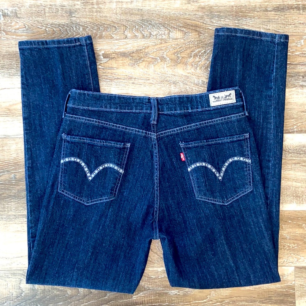 Levi’s mid rise skinny, size 14M, 30 length, dark blue, like new!